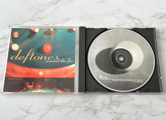 Deftones – Around The Fur (1997)