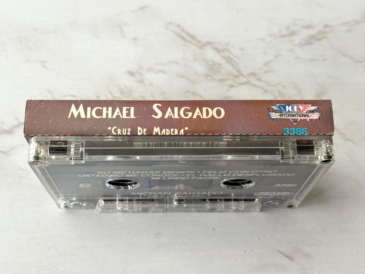 Michael Salgado – Cruz De Madera