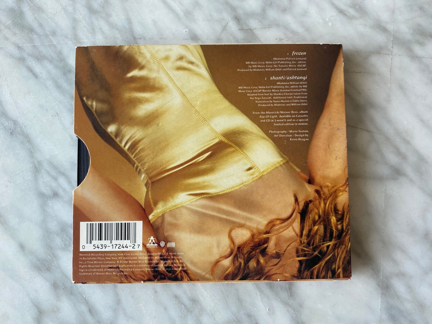 Madonna – Frozen (1998)