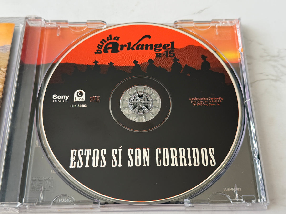 Banda Arkangel R-15 – Estos Sí Son Corridos (2003)