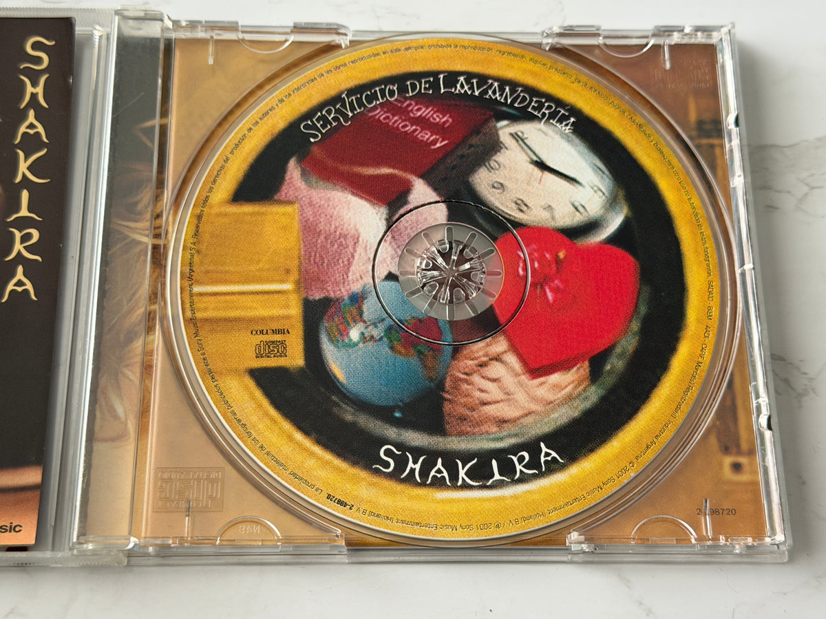 Shakira – Servicio De Lavanderia (2001)