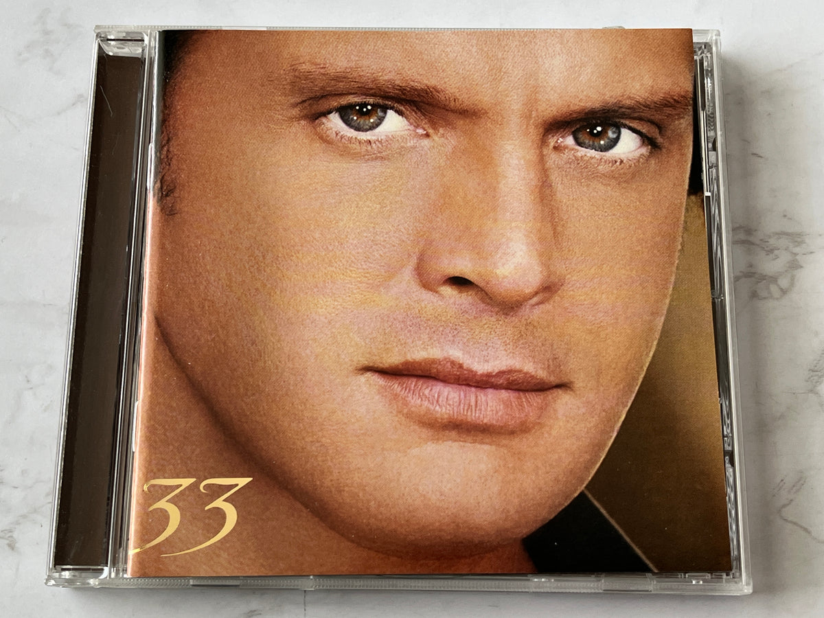 Luis Miguel – 33