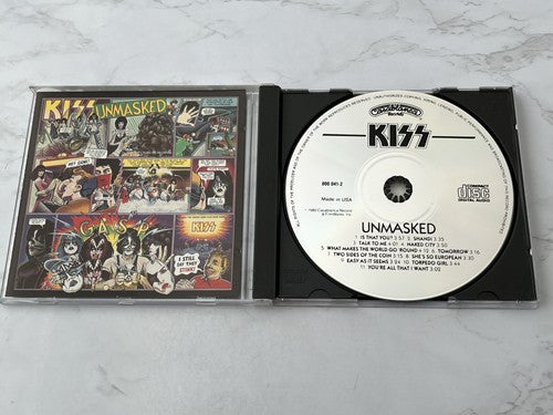 KISS – Unmasked