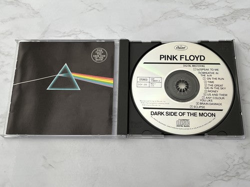 Pink Floyd – Dark Side Of The Moon