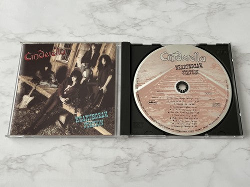 Cinderella – Heartbreak Station (1990)