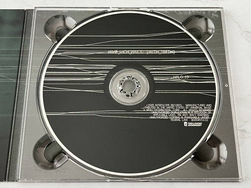 Nine Inch Nails – With Teeth (Digipak)