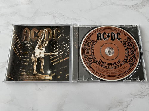 AC/DC – Stiff Upper Lip (2000)