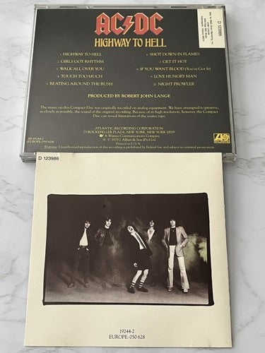 AC/DC – Share AC/DC Highway To Hell