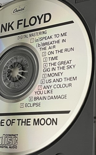 Pink Floyd – Dark Side Of The Moon