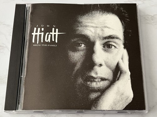 John Hiatt – Bring The Family (1987)