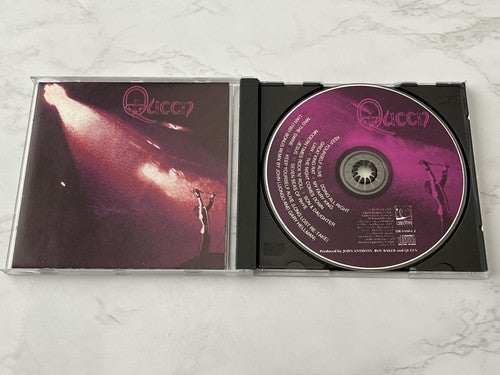 Queen – Queen