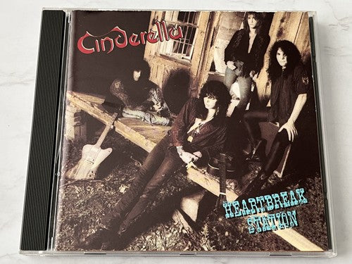 Cinderella – Heartbreak Station (1990)