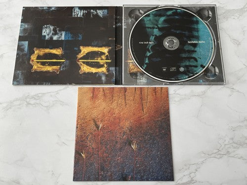 Nine Inch Nails – Hesitation Marks (Digipak)