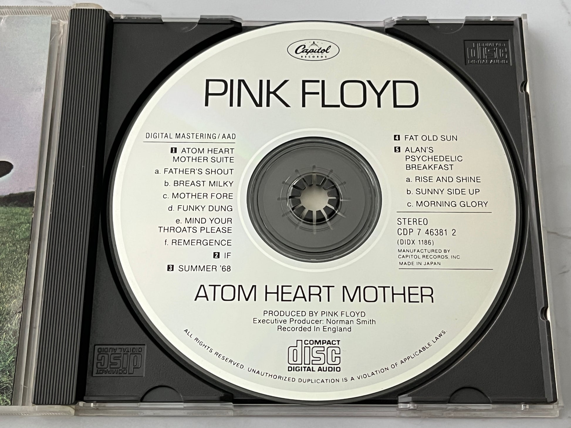Pink Floyd – Atom Heart Mother (1970) [JAPAN TARGET ERA]
