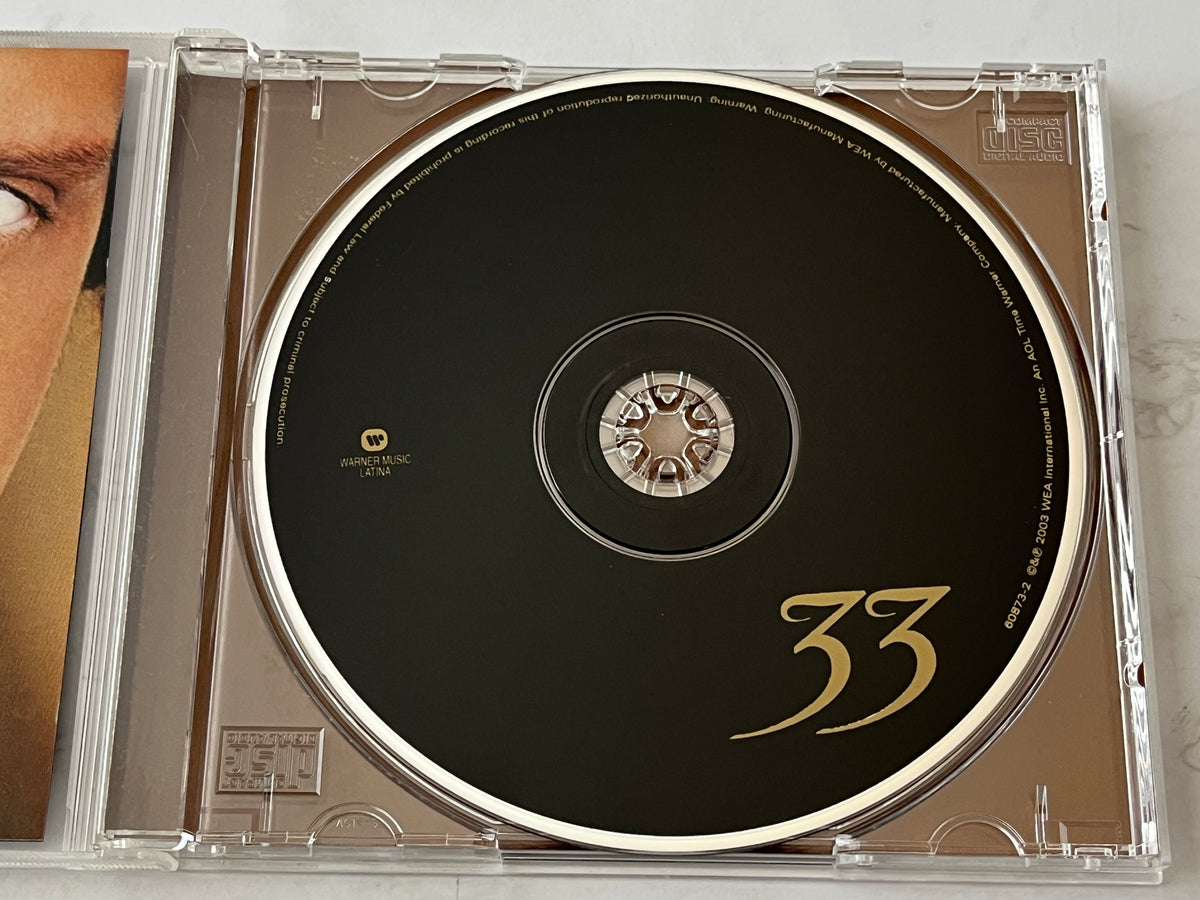 Luis Miguel – 33