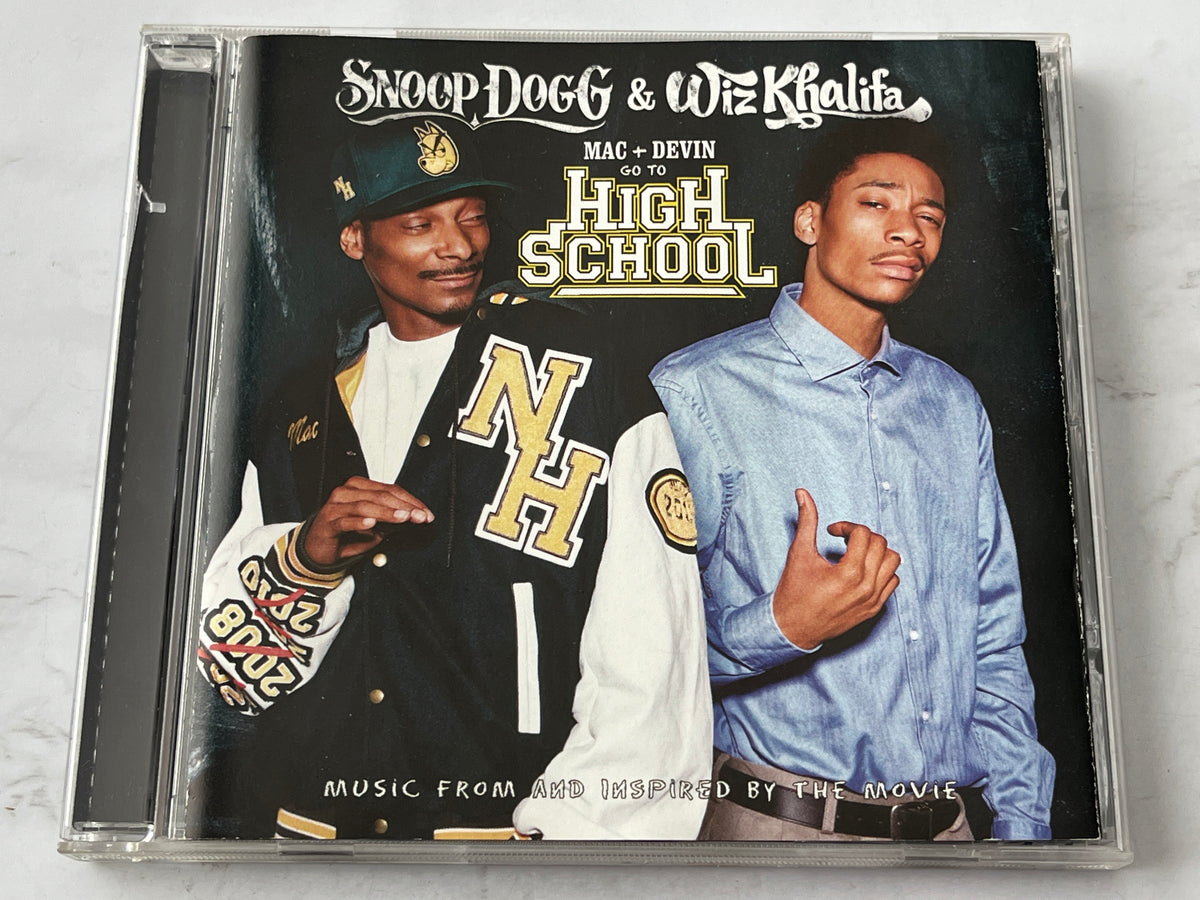 Snoop Dogg & Wiz Khalifa – Mac + Devin Go To High School (2011)