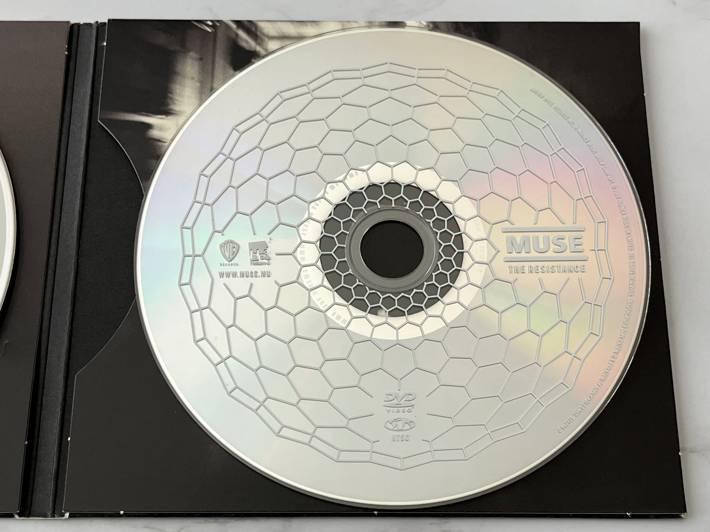 Muse – The Resistance (CD + DVD Deluxe Edition) (2009)