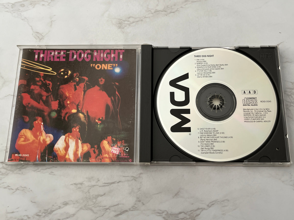 Three Dog Night – One (1968) [JAPAN TARGET ERA]