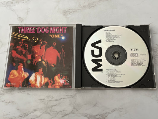 Three Dog Night – One (1968) [JAPAN TARGET ERA]