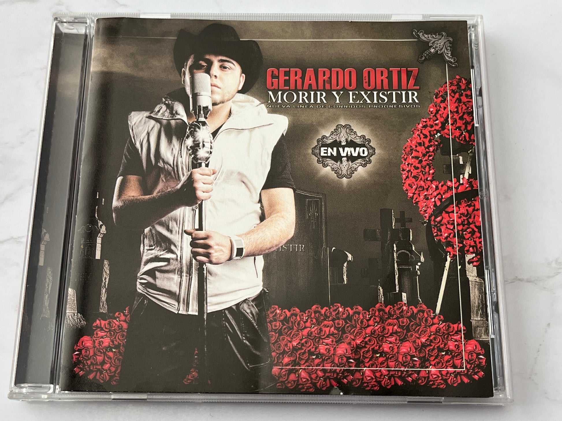Gerardo Ortiz – Morir y Existir: En Vivo (2011)