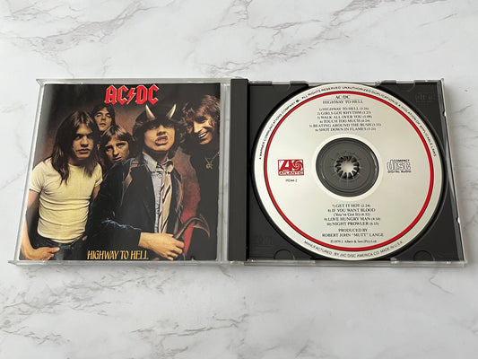 AC/DC – Highway To Hell (1979) [JVC PRESS]