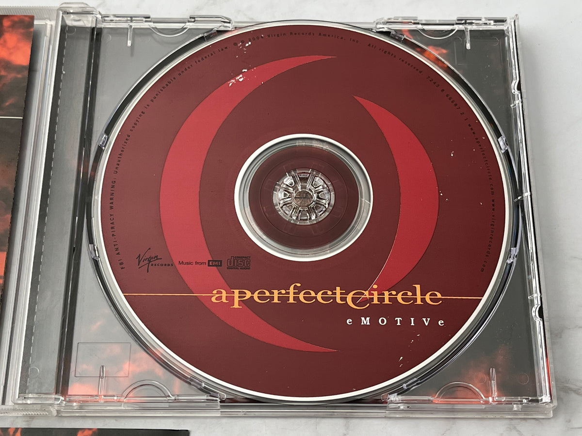 A Perfect Circle – eMOTIVe (2004)