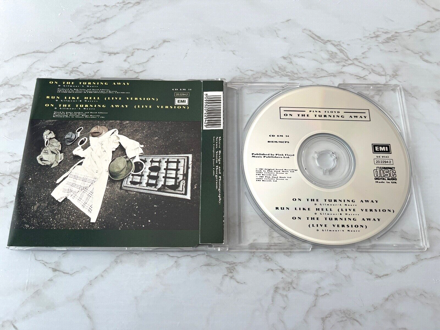 Pink Floyd – On The Turning Away (1987)