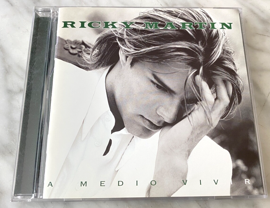 Ricky Martin – A Medio Vivir (1995)