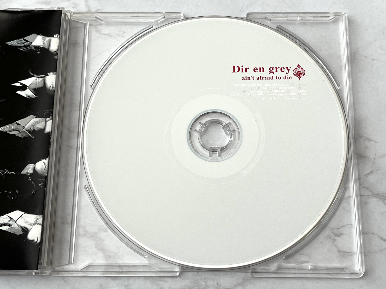 Dir en Grey – Ain't Afraid To Die (Maxi Single) (2001) [JAPAN PRESS]