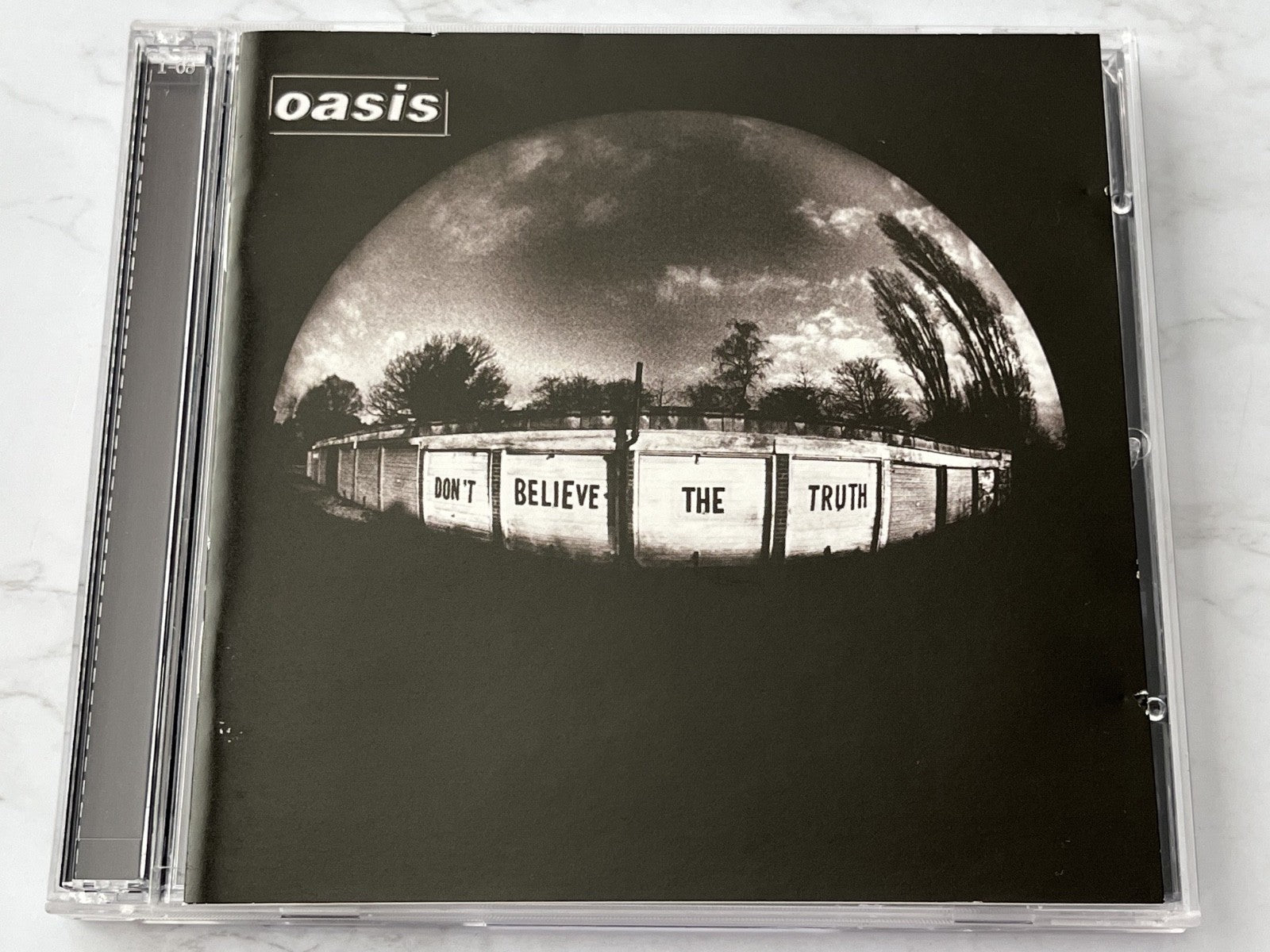 Oasis – Don't Believe The Truth 2 (2005)