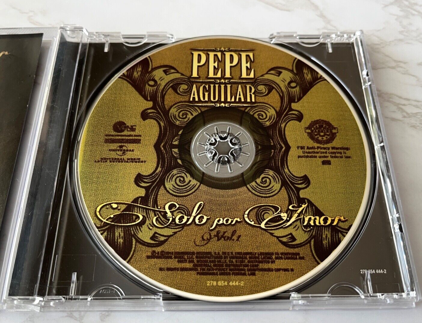 Pepe Aguilar – Solo Por Amor (2013)