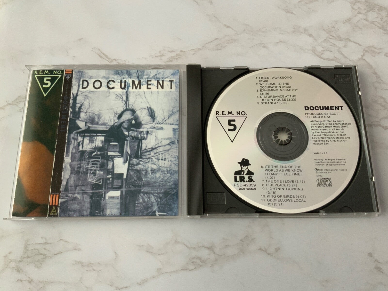 R.E.M. – Document