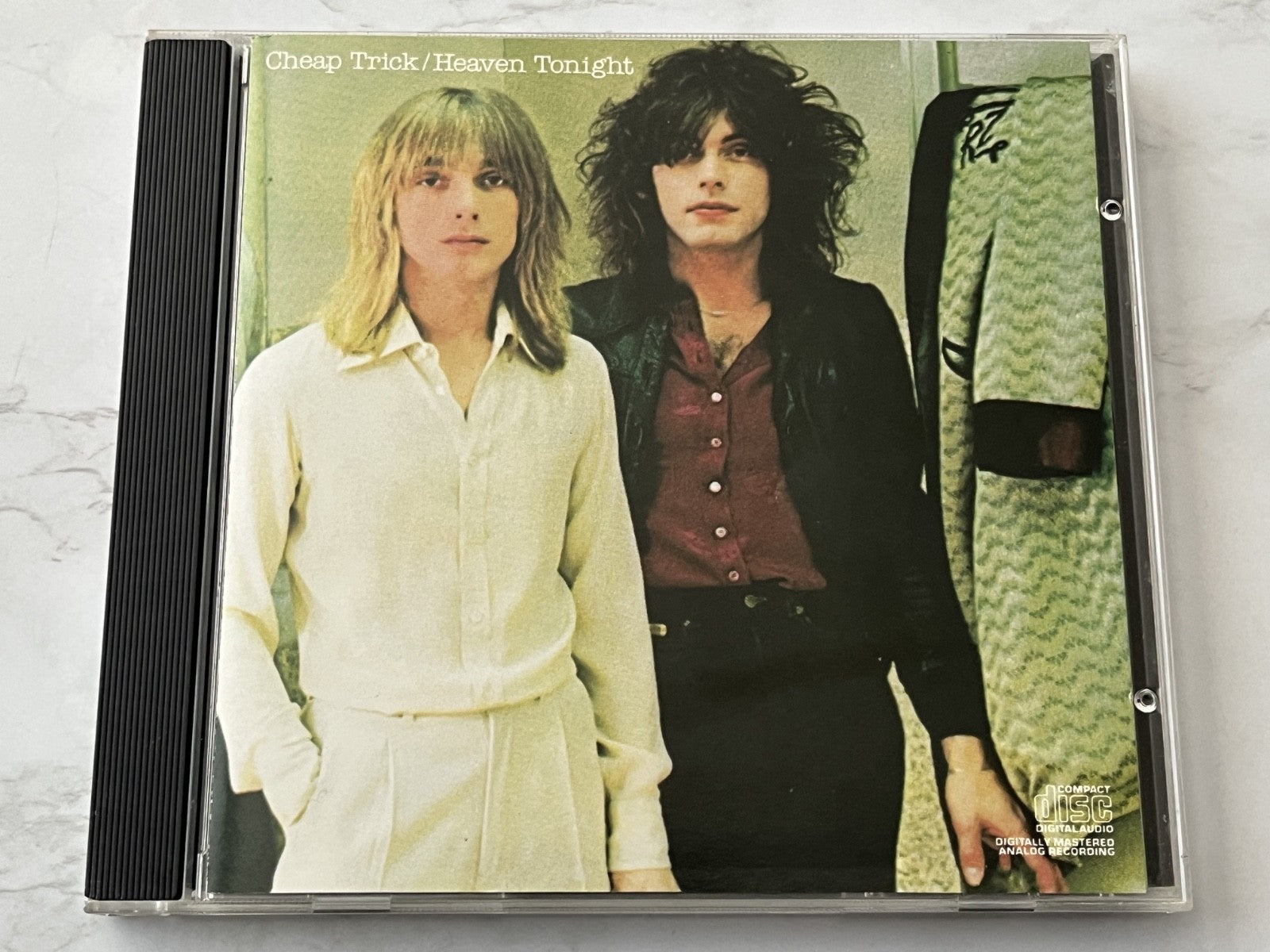 Cheap Trick – Heaven Tonight