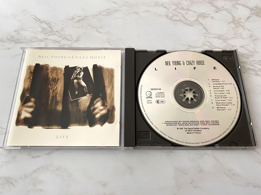 Neil Young, Crazy Horse – & Crazy Horse Life (1993)