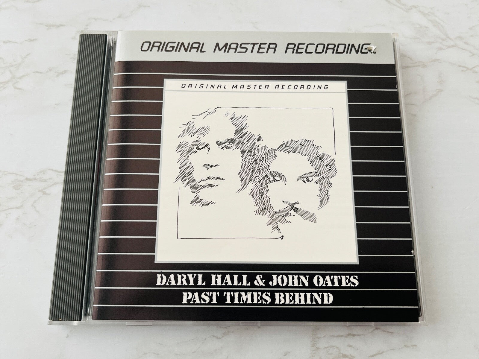 Daryl Hall, John Oates – & John Oates Past Times Behind (1986) [AUSTRALIA PRESS]