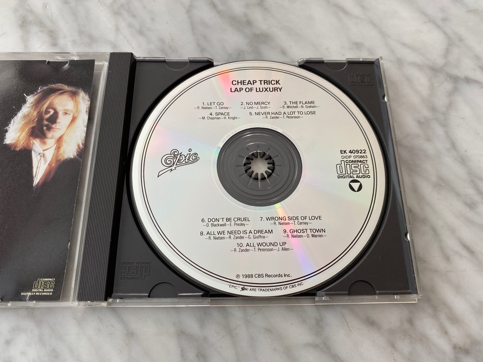 Cheap Trick – Lap Of Luxury