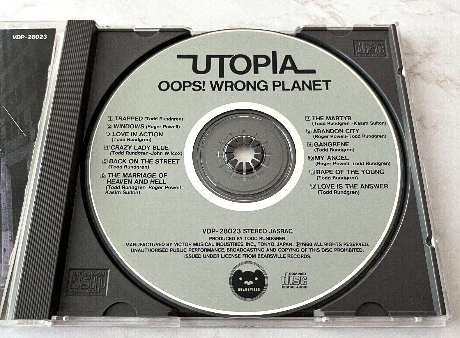 Utopia – Oops Wrong Planet (1988) [JAPAN PRESS]