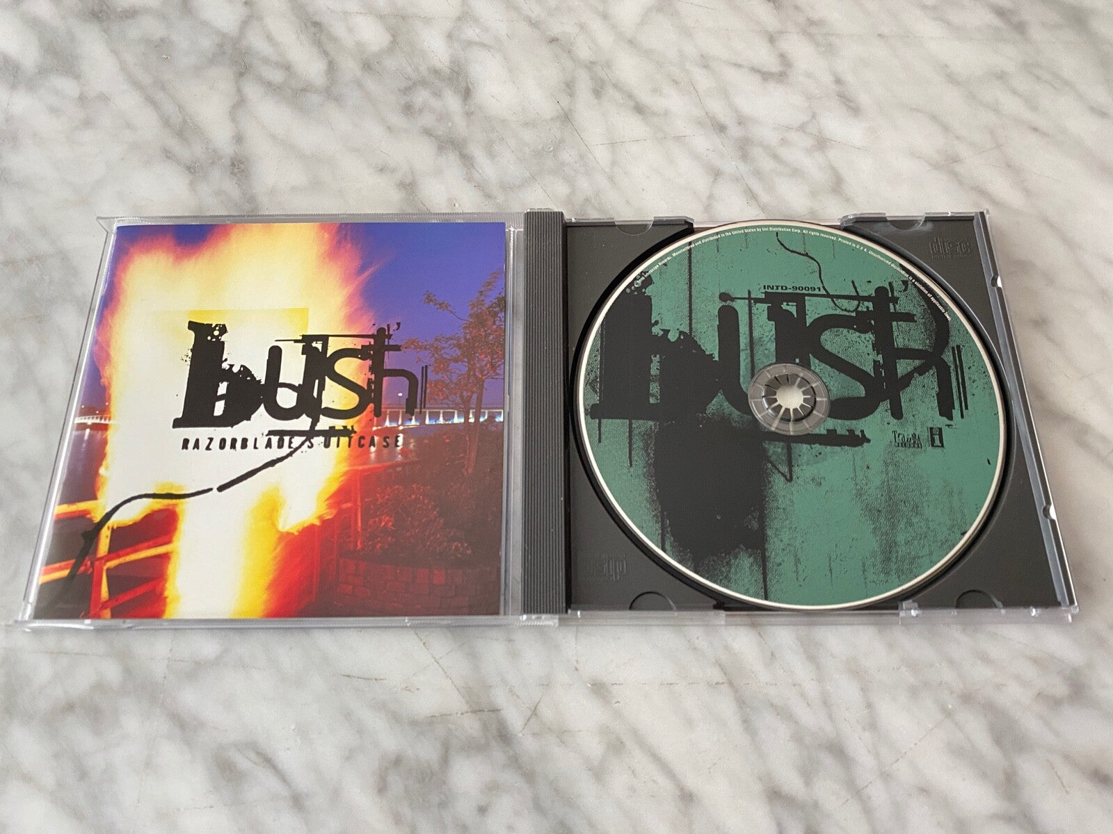 Bush – Razorblade Suitcase (1996)