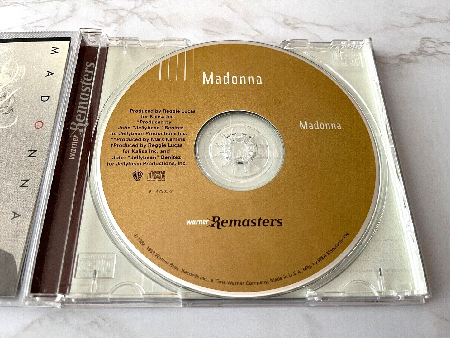Madonna – Madonna (2001)
