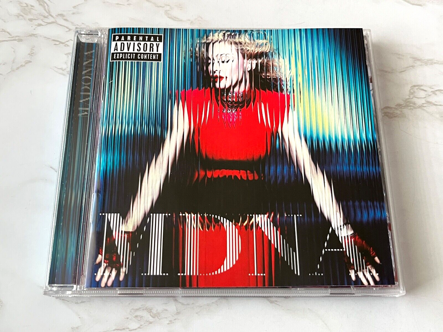 Madonna – Mdna (2012)