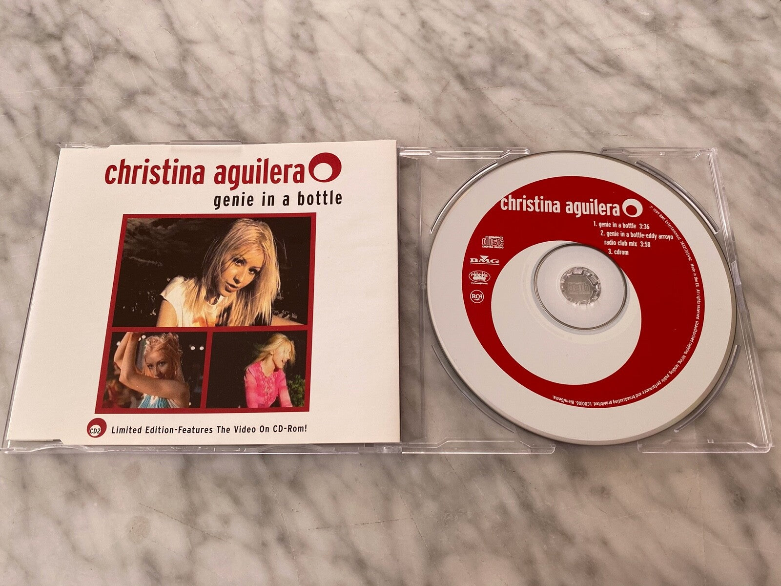 Christina Aguilera – Genie In A Bottle (1999)