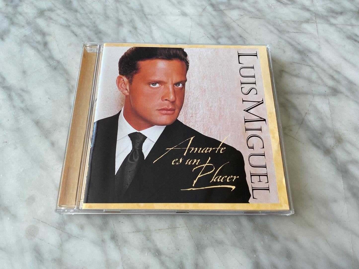 Luis Miguel – Amarte Es Un Placer (1999)