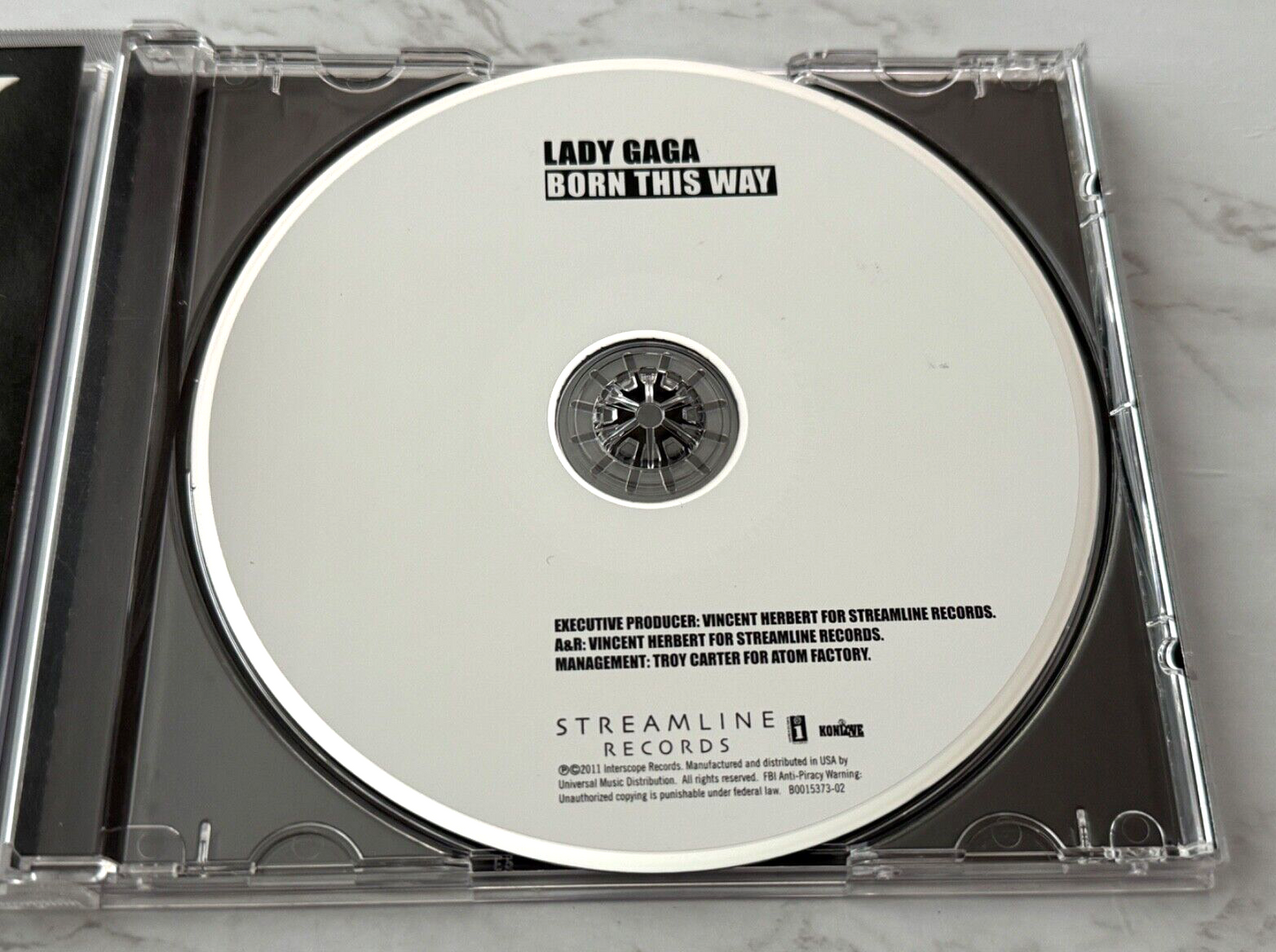 Lady Gaga – Born This Way (2011)