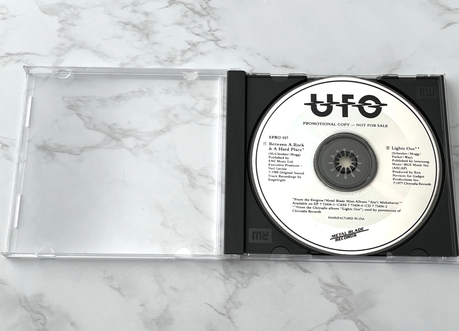 UFO – Between A Rock & A Hard Place (1989)
