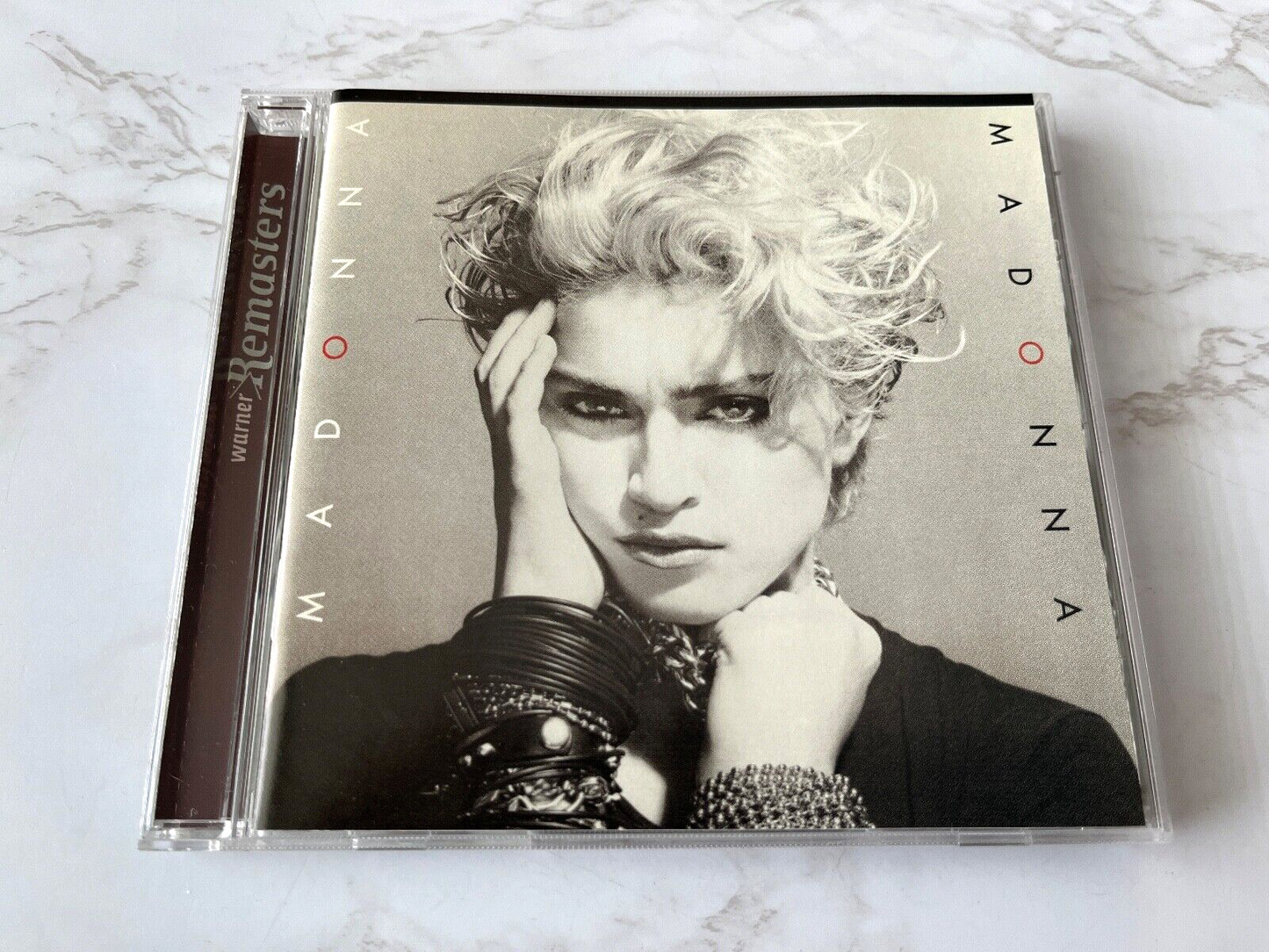 Madonna – Madonna (2001)