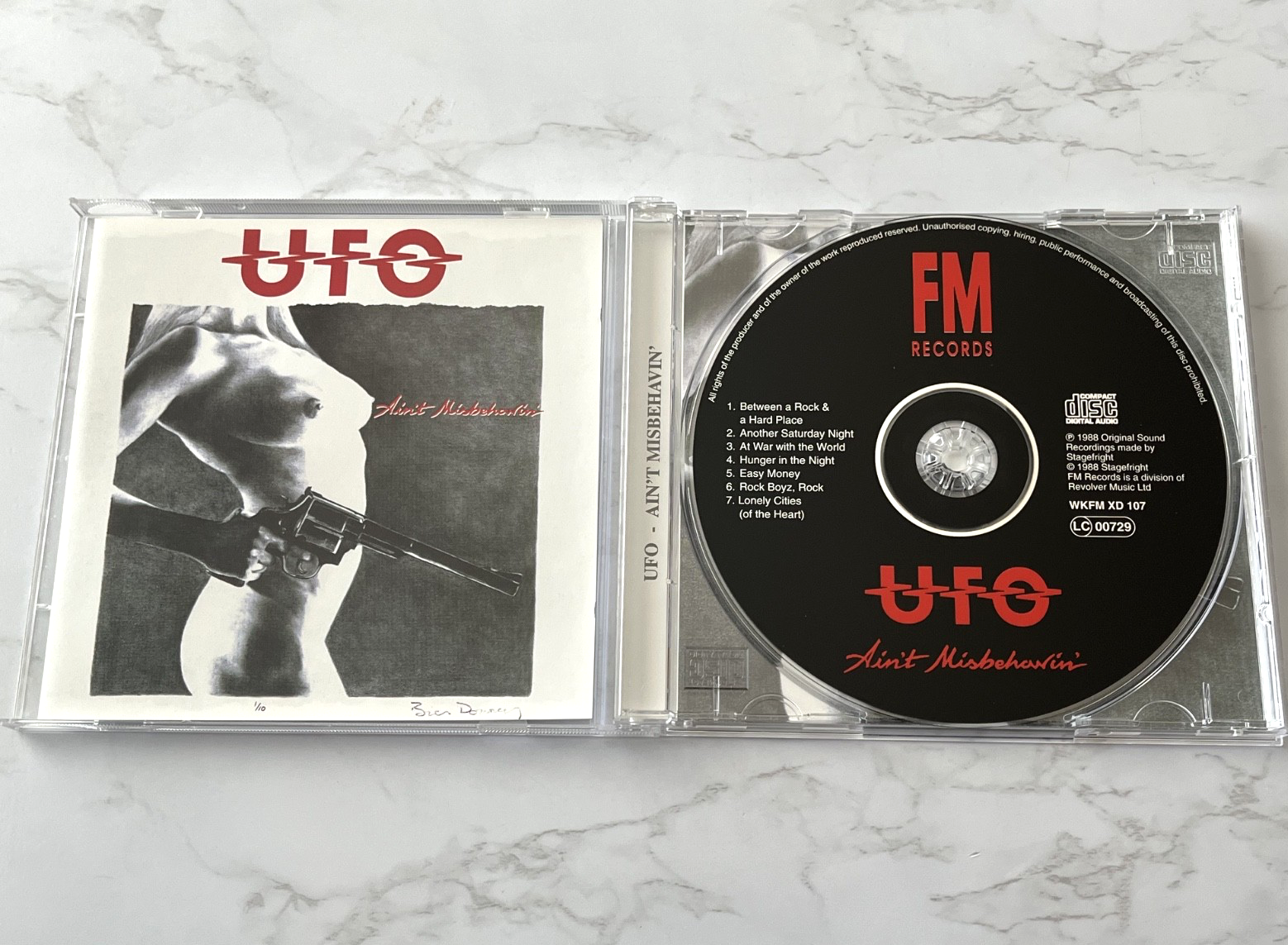 UFO – Ain't Misbehavin'