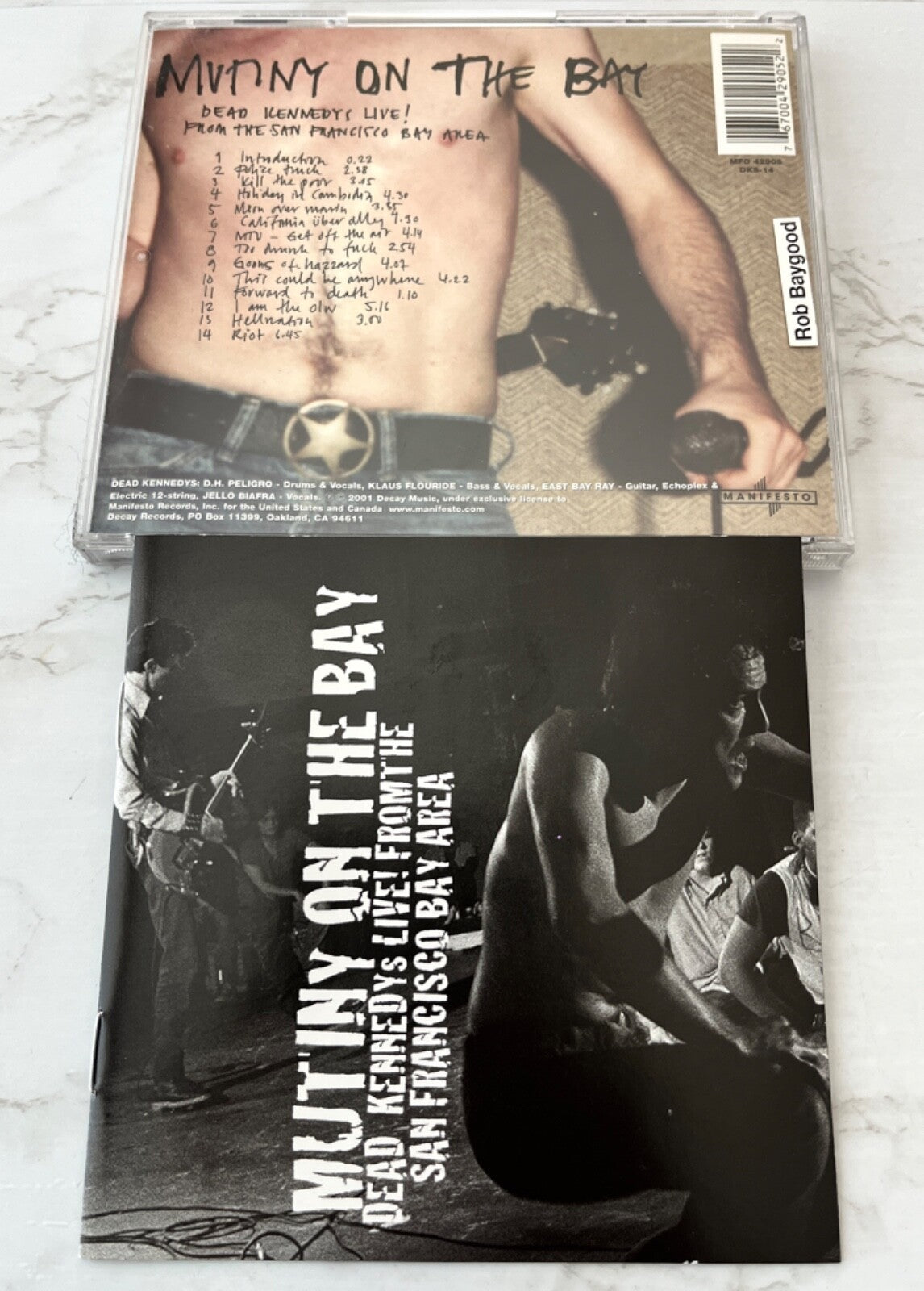 Dead Kennedys – Mutiny On The Bay (2001)