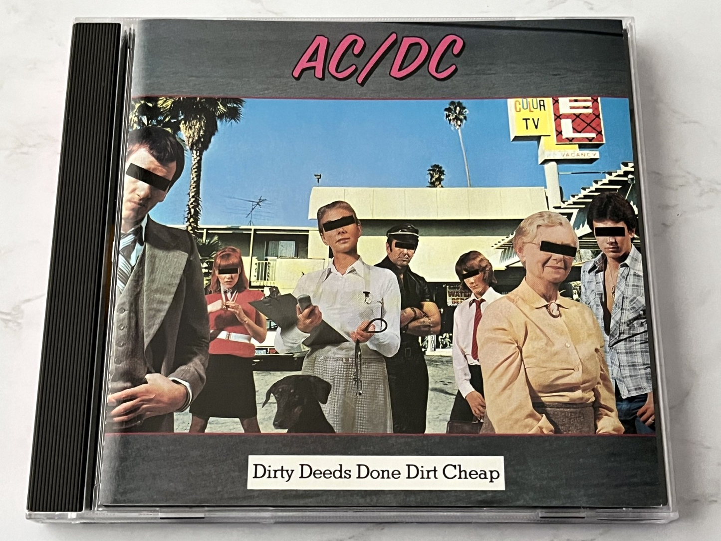 AC/DC – Dirty Deeds Done Dirt Cheap