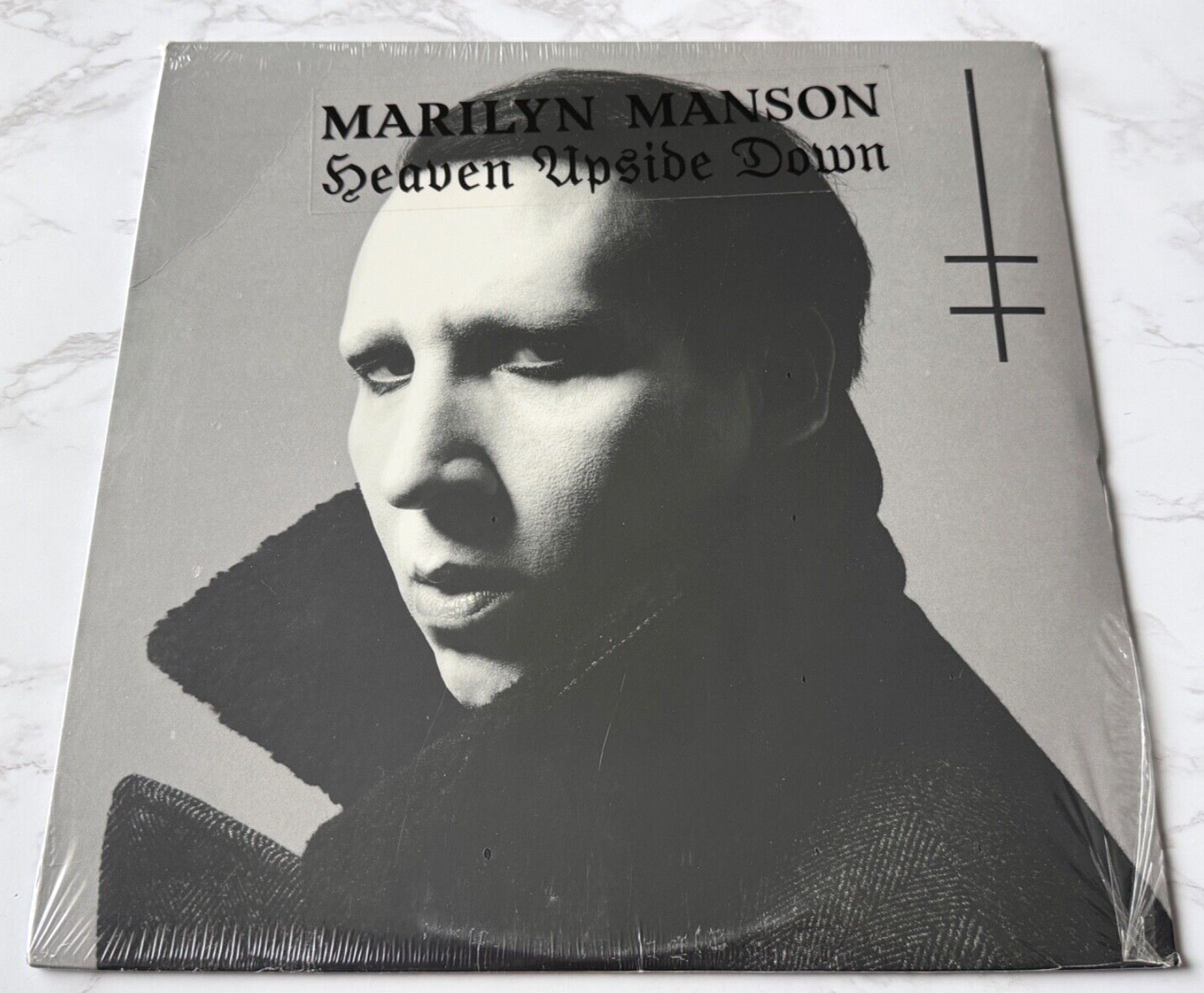 Marilyn Manson – Heaven Upside Down (2017)