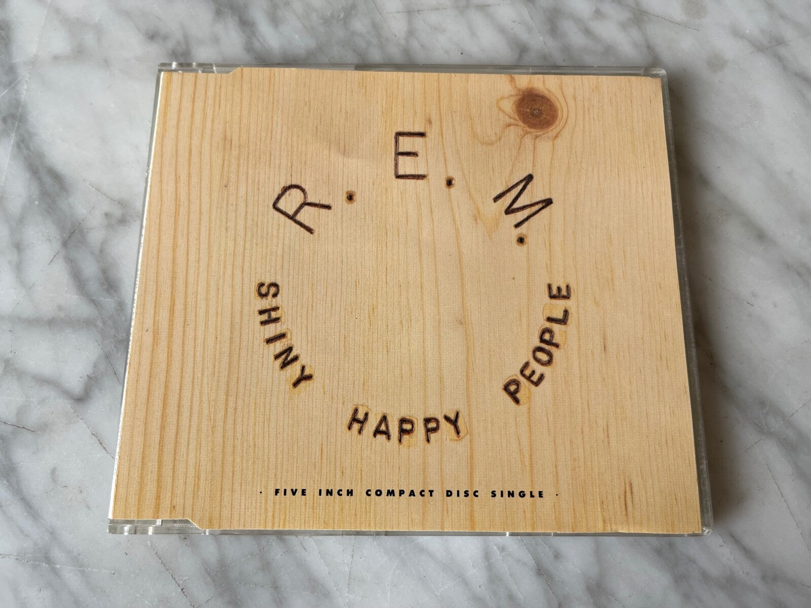 R.E.M. – Shiny Happy People (1991)